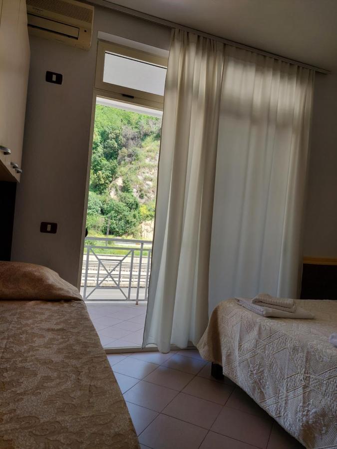 Hotel Nacional Durres Ngoại thất bức ảnh