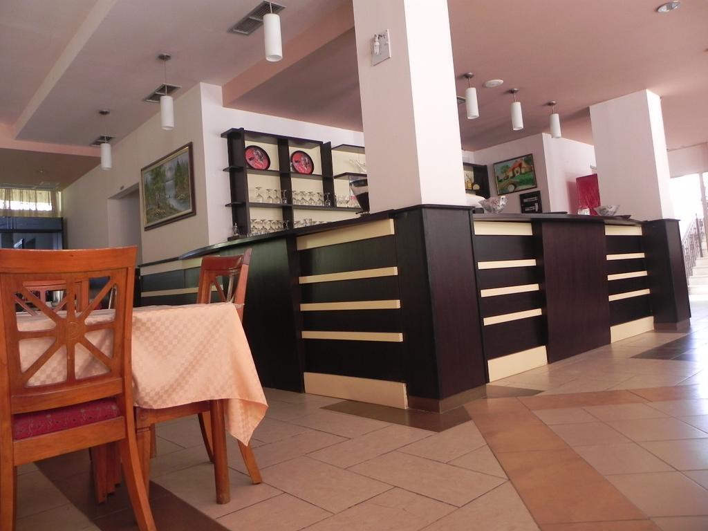 Hotel Nacional Durres Ngoại thất bức ảnh
