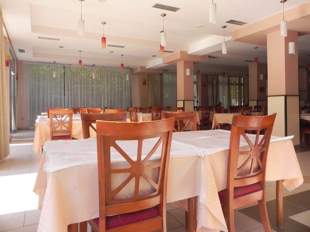 Hotel Nacional Durres Ngoại thất bức ảnh